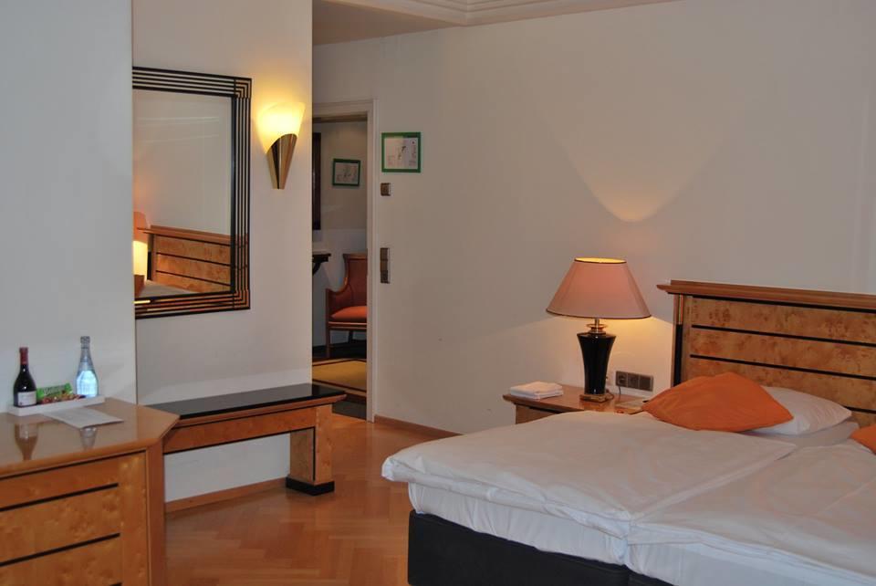 Hotel Waldhorn Weingarten  Exterior photo